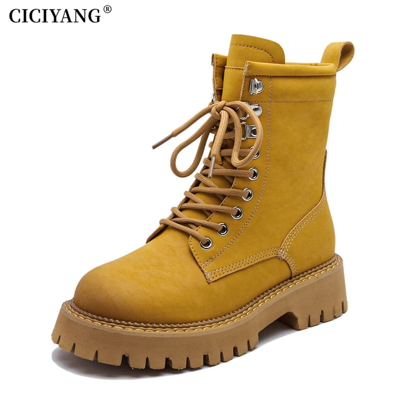 CICIYANG Marton Boots Women Genuine Leather Autumn 2023 British Style Ladies High Top Retro Tooling Mountaineering Rhubarb Boots
CICIYANG Marton Boots Women Genuine Leather Autumn 2023 British Style Ladies High Top Retro Tooling Mountaineering Rhubarb Boots