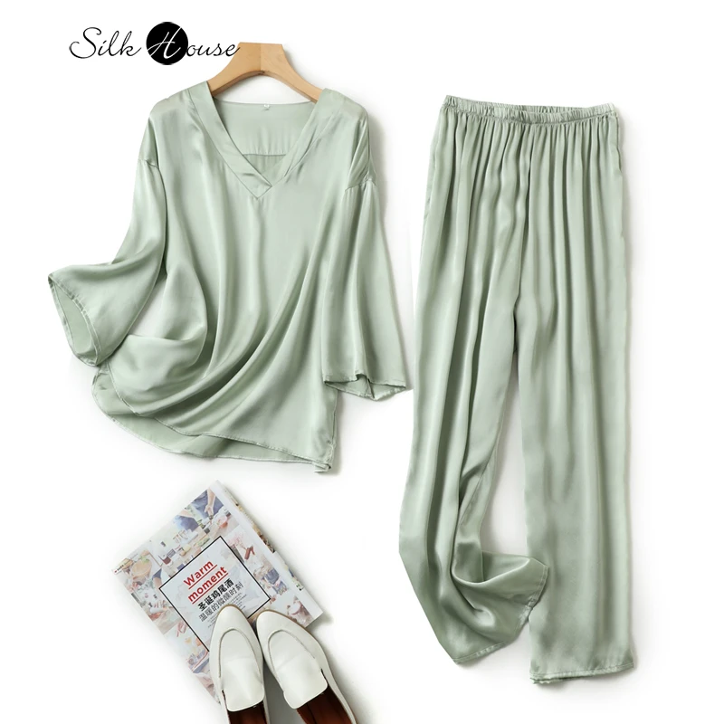 SILK PAJAMA Suit Female V-neck Solid Color Satin Pullover Top Mulberry Silk Trousers Loose Home Clothes Two-piece Set
SILK PAJAMA Suit Female V-neck Solid Color Satin Pullover Top Mulberry Silk Trousers Loose Home Clothes Two-piece Set