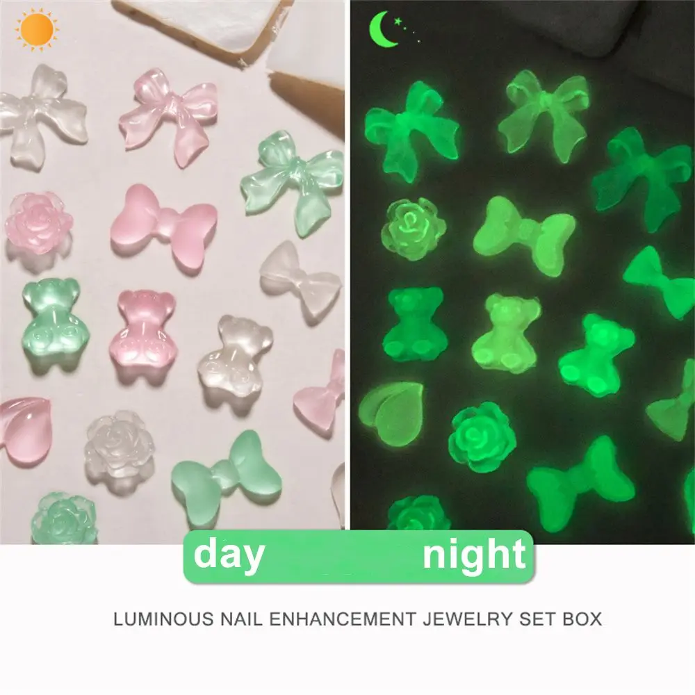 6 Grid Peach Heart Bear Crystal Glow In The Dark Resin Nail Art Decoration Luminous Nail Art Rhinestone Nail Jewelry
6 Grid Peach Heart Bear Crystal Glow In The Dark Resin Nail Art Decoration Luminous Nail Art Rhinestone Nail Jewelry