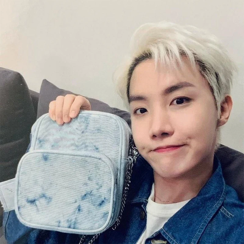 Kpop Bangtan Boys ARTIST BAG J Hope Denim Jeans Bags Meet The Side And Side Blue Bag Women Girls Student Shoulder Bag With Card
Kpop Bangtan Boys ARTIST BAG J Hope Denim Jeans Bags Meet The Side And Side Blue Bag Women Girls Student Shoulder Bag With Card