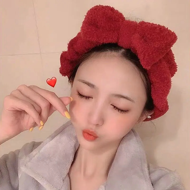 Pompoms Headwear Butterfly Antler Plush Makeup Band Widening Beam Hair Towel Face Wash Bathroom Exercise Bathroom Supplies Hoop
Pompoms Headwear Butterfly Antler Plush Makeup Band Widening Beam Hair Towel Face Wash Bathroom Exercise Bathroom Supplies Hoop