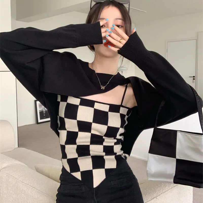 2022 Women's Sexy Lattice Sling Short Sweater 2 Piece Set Winter Long Sleeve Hollow Out O-Neck Korean Casual Knitting Pullover
2022 Women's Sexy Lattice Sling Short Sweater 2 Piece Set Winter Long Sleeve Hollow Out O-Neck Korean Casual Knitting Pullover