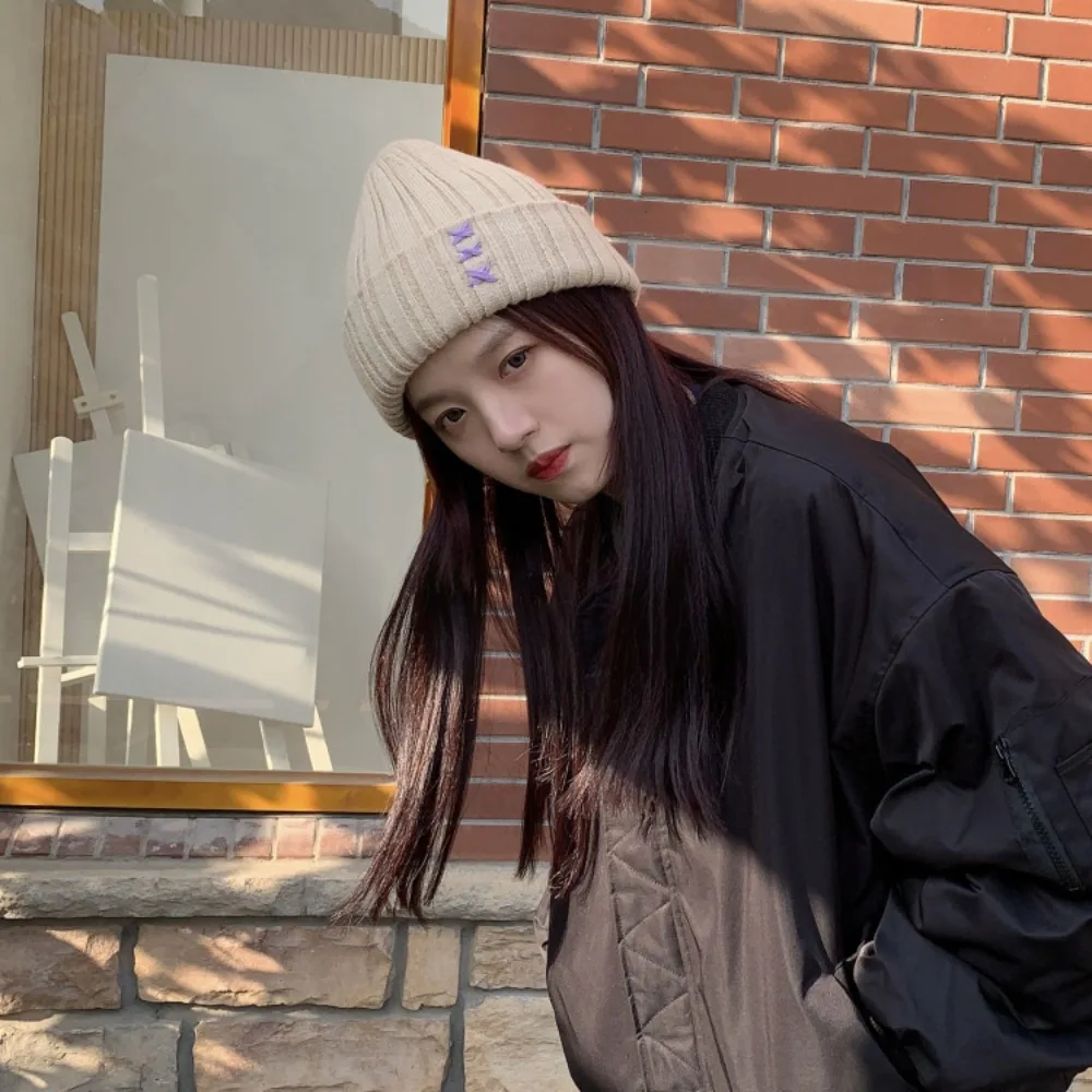 Windproof Ear Protection Warm Elastic Handsome Unisex Women Knitted Hat Solid Color Man Hat Korean Style Beanies
Windproof Ear Protection Warm Elastic Handsome Unisex Women Knitted Hat Solid Color Man Hat Korean Style Beanies