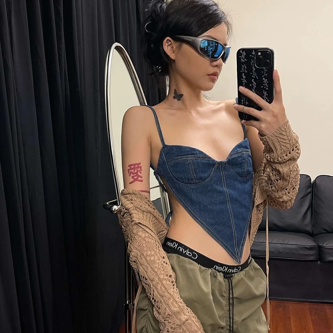 Vintage Denim Tank Top For Women Sexy Corset Traf Top 2022 Y2K Streetwear Backless Blue Crop Top Party Camisole Ropa Para Mujer
Vintage Denim Tank Top For Women Sexy Corset Traf Top 2022 Y2K Streetwear Backless Blue Crop Top Party Camisole Ropa Para Mujer