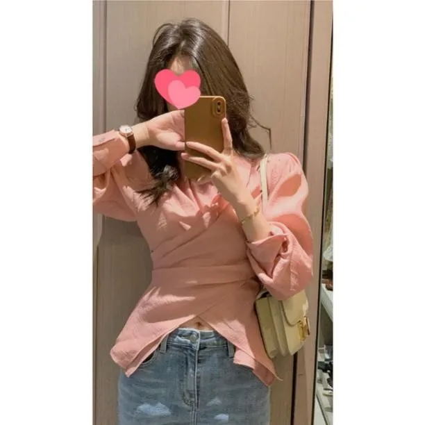 2022 new cut in waist cross sunscreen ice silk shirt 
2022 new cut in waist cross sunscreen ice silk shirt