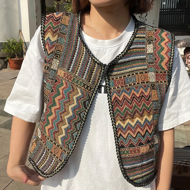 Spring Ethnic Style Shawl for Women Floral Short Vest Jacket Women's Loose Casual Sleeveless Tops Shirt Detachable Fake Collar
Spring Ethnic Style Shawl for Women Floral Short Vest Jacket Women's Loose Casual Sleeveless Tops Shirt Detachable Fake Collar