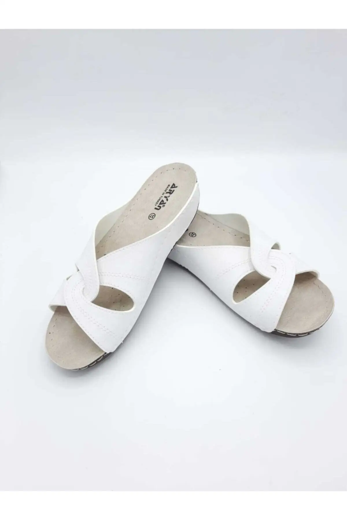 Женская белая анатомическая искусственная кожа 
Женская белая анатомическая искусственная кожа