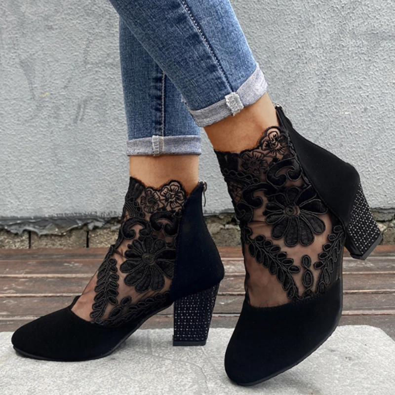 Women's Ankle Boots Ladies Lace Genuine Leather Fashion Boot Female High Heels Round Toe Square Heels Women Boots Plus Size
Women's Ankle Boots Ladies Lace Genuine Leather Fashion Boot Female High Heels Round Toe Square Heels Women Boots Plus Size
