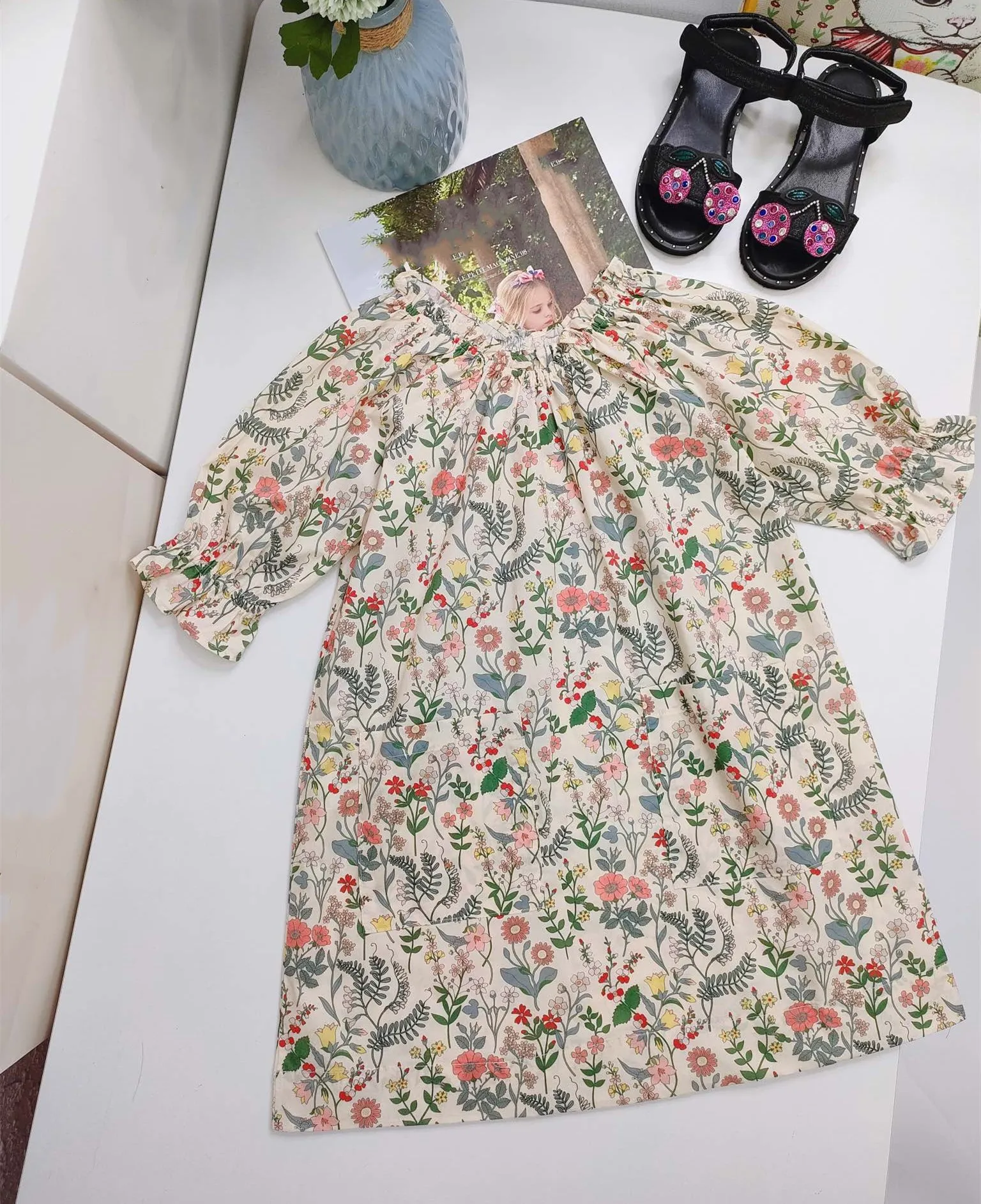 Детское Хлопковое платье с цветочным принтом, свободного покроя 
Детское Хлопковое платье с цветочным принтом, свободного покроя