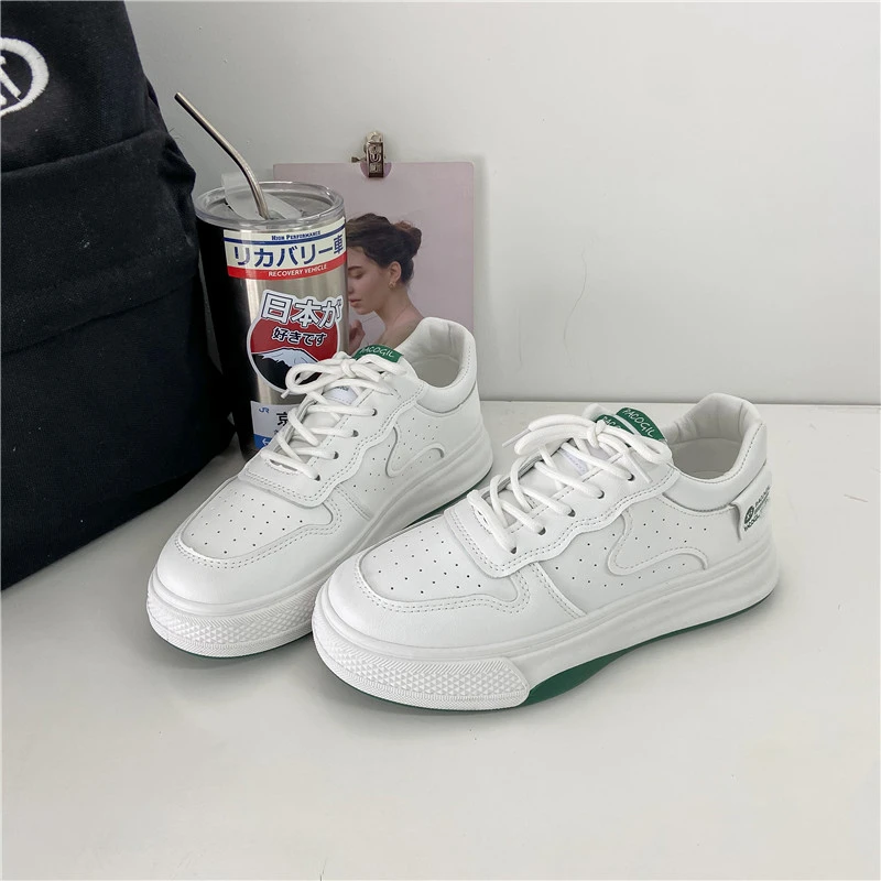 Женские дышащие кроссовки на толстой подошве, повседневные спортивные ботинки из искусственной кожи, на резиновой подошве, белые, новинка весны 2023 
Женские дышащие кроссовки на толстой подошве, повседневные спортивные ботинки из искусственной кожи, на резиновой подошве, белые, новинка весны 2023