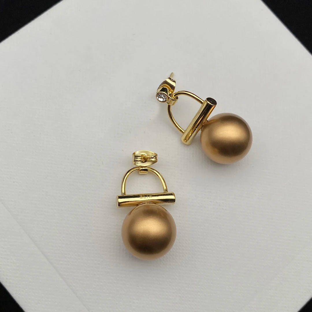 Fashionable Personalised Geometric Women's Earrings Non-fading Anti-allergy Gift Party
Fashionable Personalised Geometric Women's Earrings Non-fading Anti-allergy Gift Party