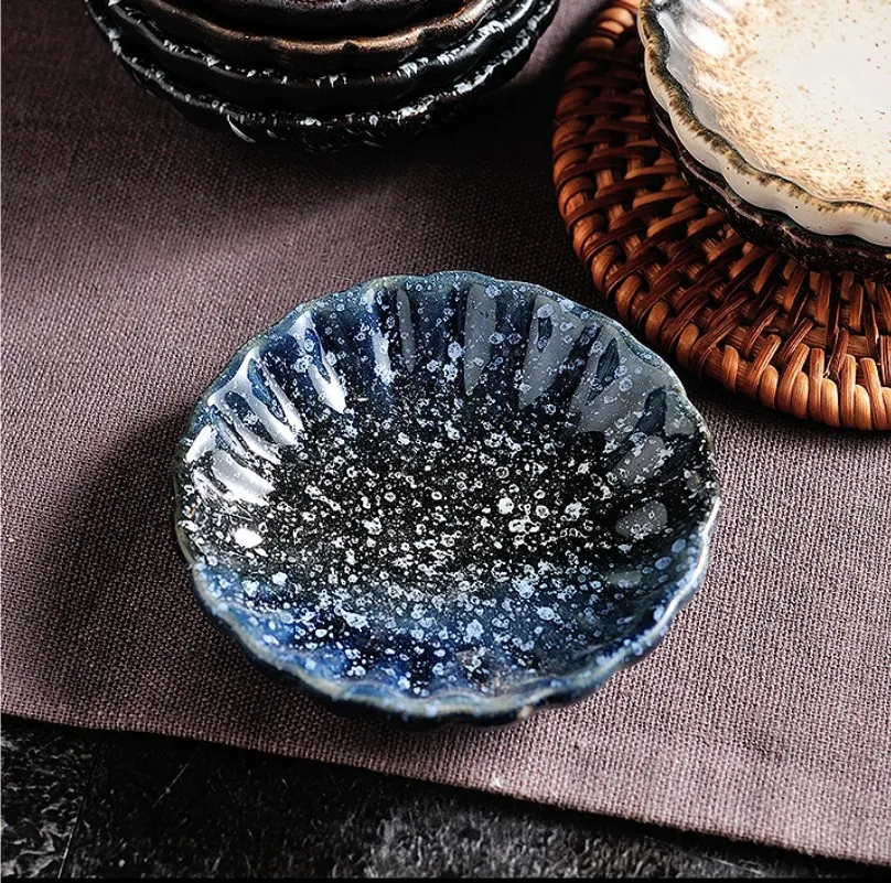 Japanese Style Kitchen Utensils Ceramic Flavored Dishes Chrysanthemum Shaped Small Plates Creative Retro Tableware Spice Dishe
Japanese Style Kitchen Utensils Ceramic Flavored Dishes Chrysanthemum Shaped Small Plates Creative Retro Tableware Spice Dishe
