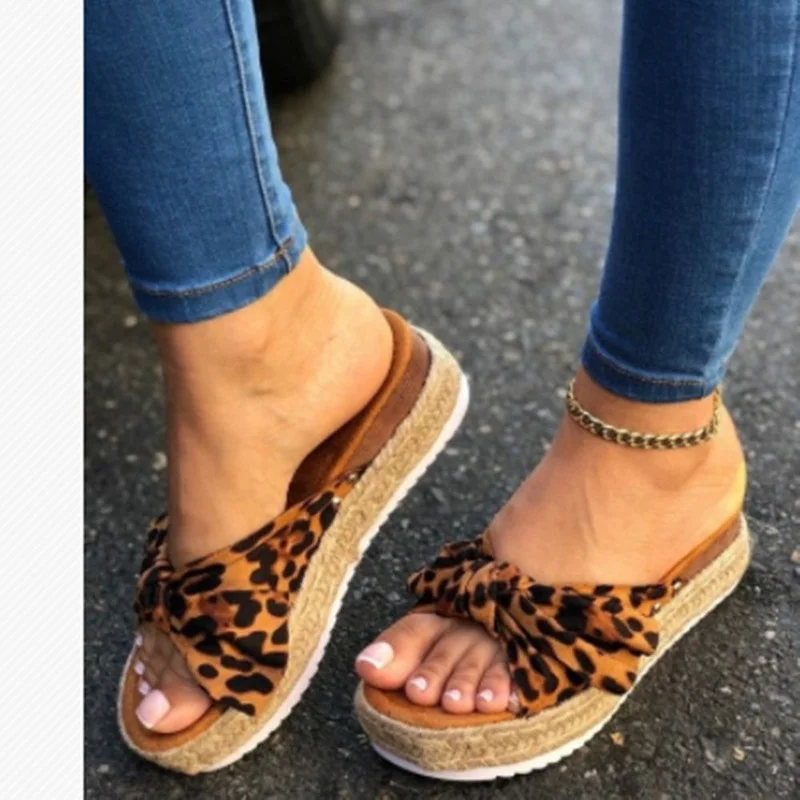 Slippers Women Summer Sandals Mid Heels Sandals Plus Size Wedges Shoes Woman Bowties Slippers Sandalias Mujer Sapato Feminino
Slippers Women Summer Sandals Mid Heels Sandals Plus Size Wedges Shoes Woman Bowties Slippers Sandalias Mujer Sapato Feminino