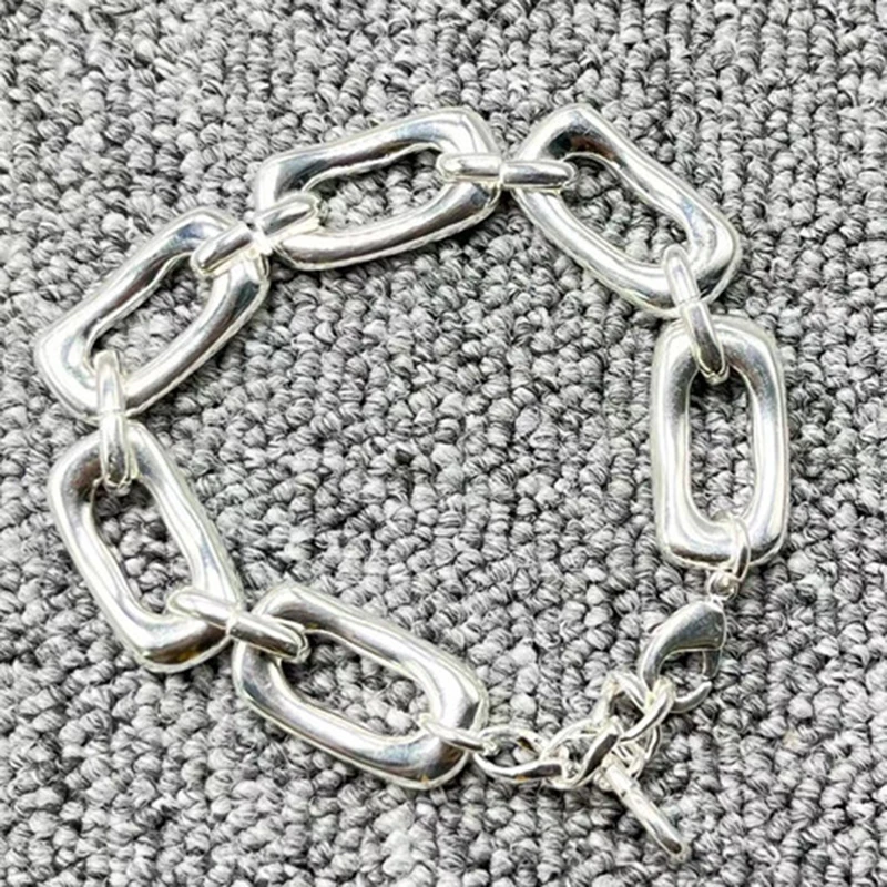 Popular in European and American Original Fashion Electroplating 925 Silver Chain Bracelet Simple Fashion Jewelry Gift
Popular in European and American Original Fashion Electroplating 925 Silver Chain Bracelet Simple Fashion Jewelry Gift