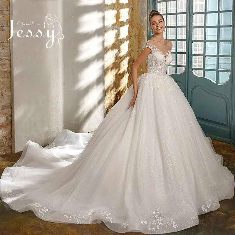 Luxury Vintage Wedding Dress Embroidered Lace On Net Ball Gown Train Corset O-neck Short Sleeves Bridal Backless Robes De Mariée
Luxury Vintage Wedding Dress Embroidered Lace On Net Ball Gown Train Corset O-neck Short Sleeves Bridal Backless Robes De Mariée