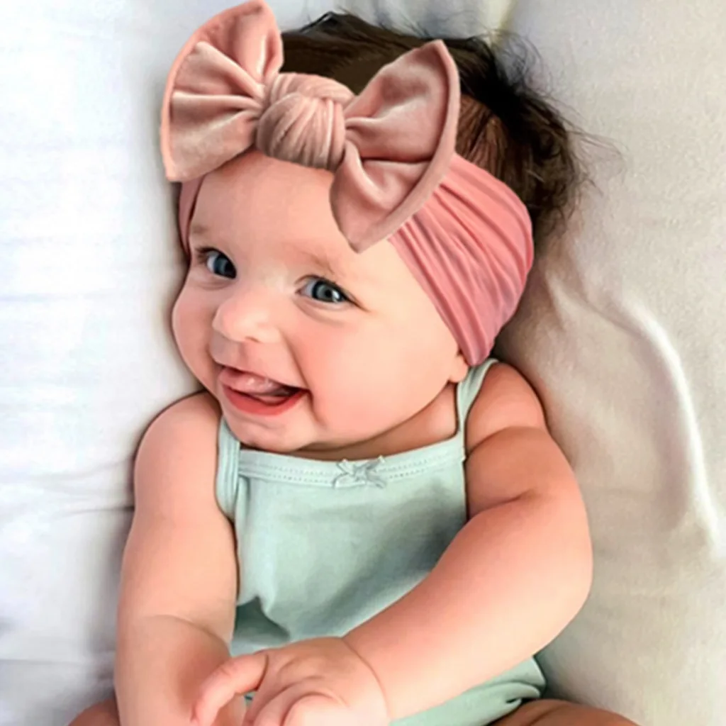 Baby's butterfly knot hair band European and American children's nylon hair band baby turban wrap
Baby's butterfly knot hair band European and American children's nylon hair band baby turban wrap