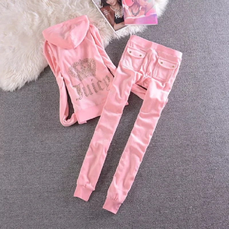 2022 Women's Elegant Velvet Juicy Coutoure Tracksuit Two Piece Set Women Sexy Hoodies Joggers and Sweatshirts Sport Tracksuits
2022 Women's Elegant Velvet Juicy Coutoure Tracksuit Two Piece Set Women Sexy Hoodies Joggers and Sweatshirts Sport Tracksuits