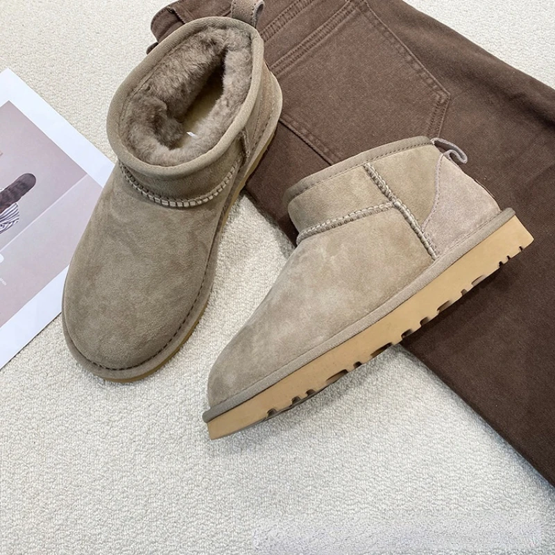 2022 Winter Boots Fur Ladies Snow Boots Real Sheepskin Wool Low-cut Warm Fur Shoes Man and Women Winter Short Boots Super Mini
2022 Winter Boots Fur Ladies Snow Boots Real Sheepskin Wool Low-cut Warm Fur Shoes Man and Women Winter Short Boots Super Mini