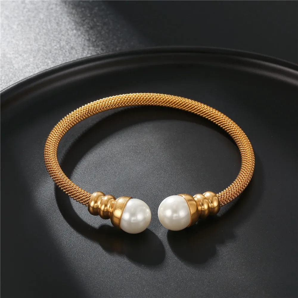 Fashion Bridal Women Gold Stainless Steel Twisted Cable Wire Natural White Pearls Korean Opening Bracelet Bangles Jewelry Gifts 
Fashion Bridal Women Gold Stainless Steel Twisted Cable Wire Natural White Pearls Korean Opening Bracelet Bangles Jewelry Gifts