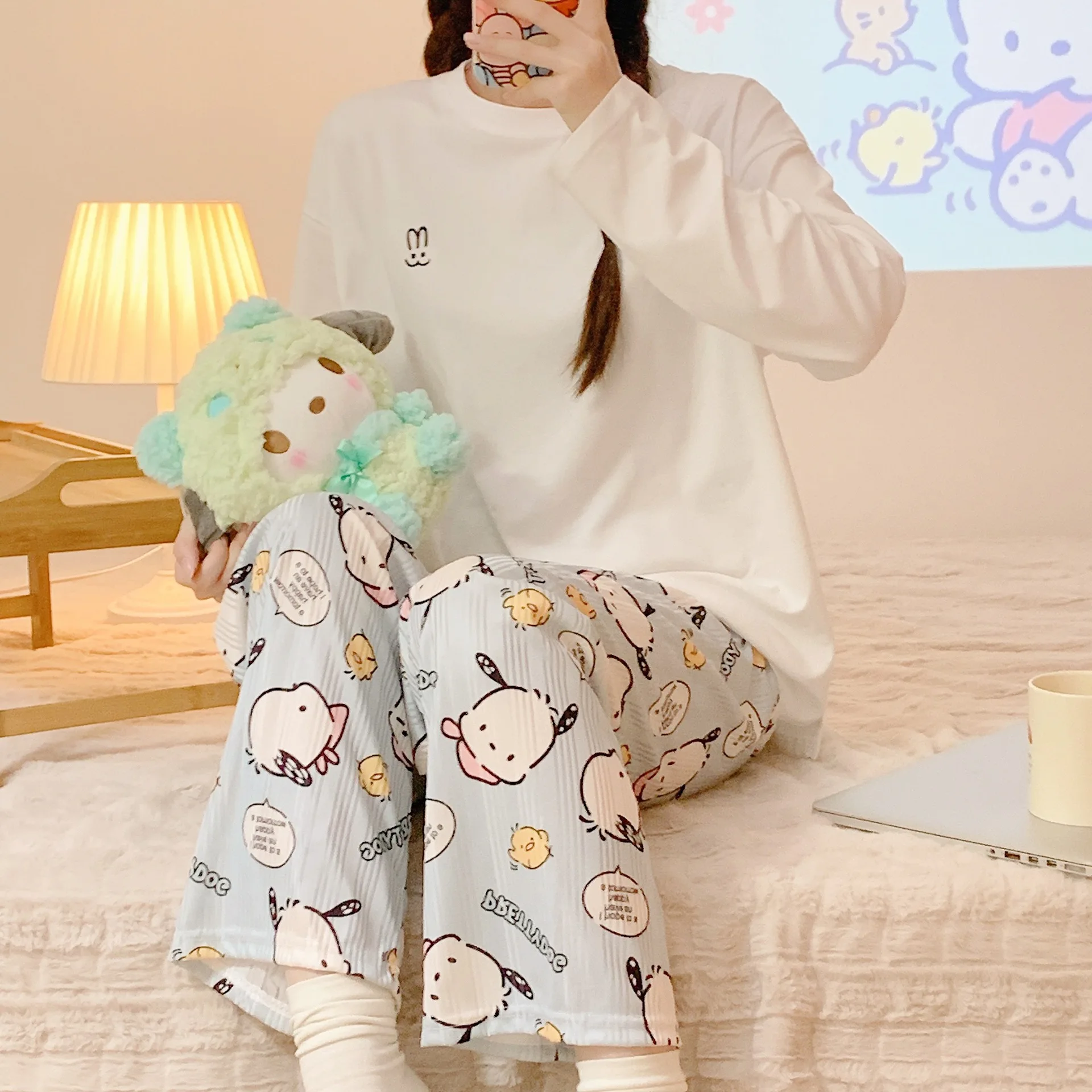 Sanrio Hello Kitty Pants Women Loose High Waist Cute Casual Pochaccoh Wide Leg Pant Y2K Fashion Printed Thin Trousers Sleepwear
Sanrio Hello Kitty Pants Women Loose High Waist Cute Casual Pochaccoh Wide Leg Pant Y2K Fashion Printed Thin Trousers Sleepwear