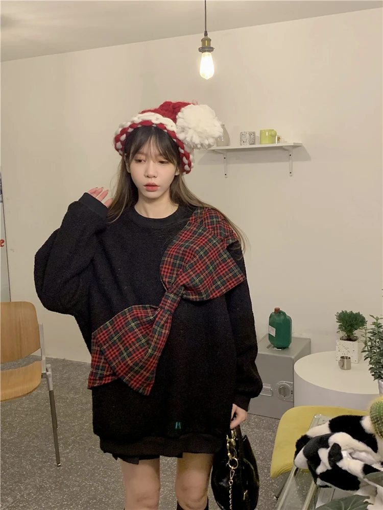 6041 Winter 2021 new style Western style stitching bow black mid-length sweatshirt
6041 Winter 2021 new style Western style stitching bow black mid-length sweatshirt