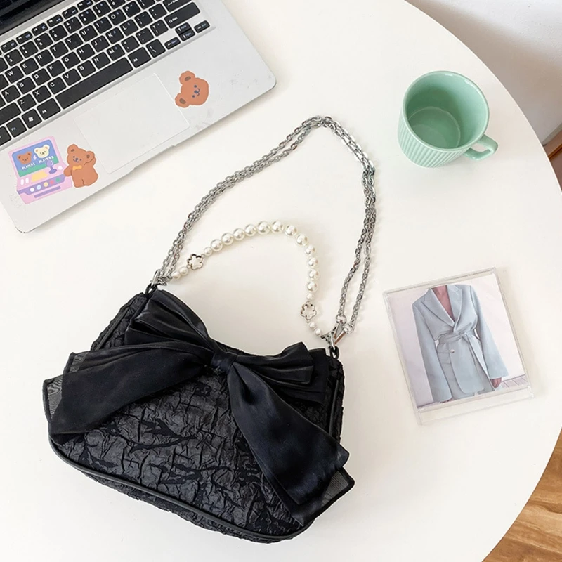 Delicate Pearl Chain Shoulder Bag Bowknot Underarm Bag Shoulder Bag Handbag Crossbody Bag All-match for Street Shooting
Delicate Pearl Chain Shoulder Bag Bowknot Underarm Bag Shoulder Bag Handbag Crossbody Bag All-match for Street Shooting