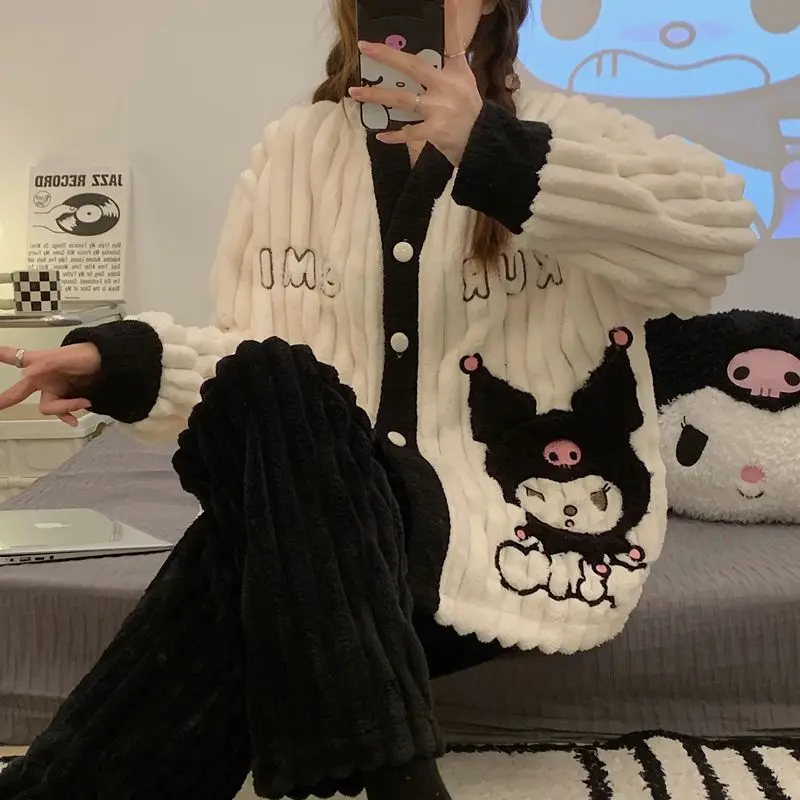 Kawaii Sanrios Thickened Pajamas Cute Kuromi Autumn and Winter Velvet Warm Home Clothes Set Winter Home Must-Haves
Kawaii Sanrios Thickened Pajamas Cute Kuromi Autumn and Winter Velvet Warm Home Clothes Set Winter Home Must-Haves