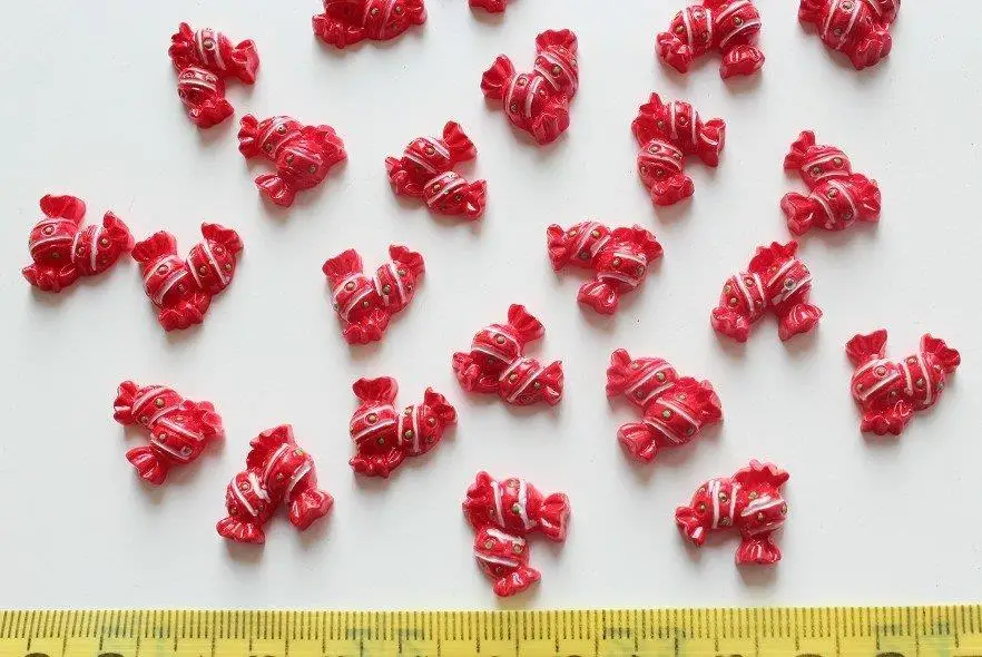 200pcs Resin red double dotted Candy Sweets Cabochons (15mm) Cell phone decor, hair pin, rings DIY handpaint
200pcs Resin red double dotted Candy Sweets Cabochons (15mm) Cell phone decor, hair pin, rings DIY handpaint