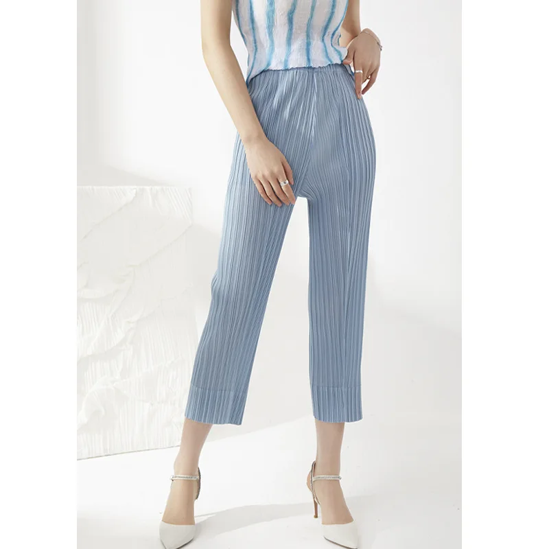 2022 summer new straight-leg pants Miyake pleated high waist thin solid color commuter nine-point casual pants all-match women
2022 summer new straight-leg pants Miyake pleated high waist thin solid color commuter nine-point casual pants all-match women