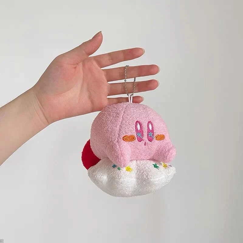 Мягкий подвесной рюкзак Kirby в виде облака, креативные подарки для пар, мультяшное анимационное украшение для рабочего стола
Мягкий подвесной рюкзак Kirby в виде облака, креативные подарки для пар, мультяшное анимационное украшение для рабочего стола