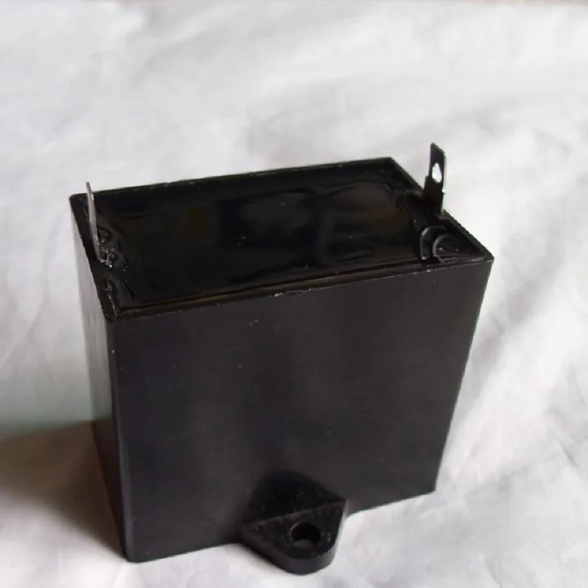 CBB61 24uF 24MF 350V 2KW Brushless Generator Capacitor 
CBB61 24uF 24MF 350V 2KW Brushless Generator Capacitor