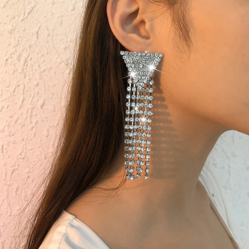 Fashion Tassel Long Earrings For Women Exaggerated To Triangle Full Diamond Earrings Personality Creative Jewelry Gift
Fashion Tassel Long Earrings For Women Exaggerated To Triangle Full Diamond Earrings Personality Creative Jewelry Gift
