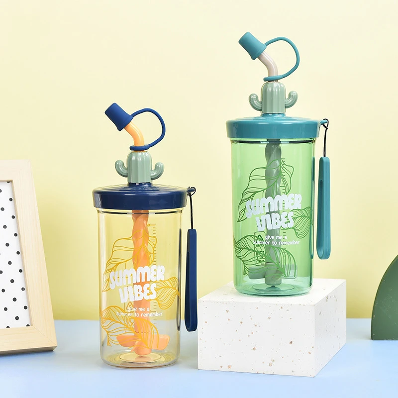 Drinkware mixing plastic water cup, large capacity straw cup, portable and portable cup, dual purpose milk water bottle
Drinkware mixing plastic water cup, large capacity straw cup, portable and portable cup, dual purpose milk water bottle
