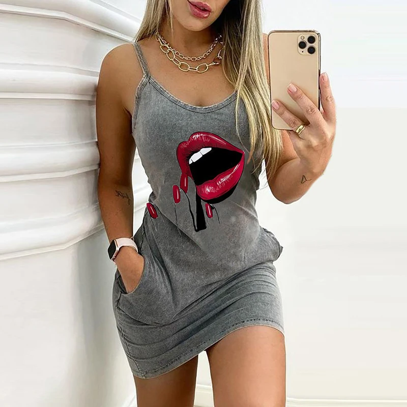 Sexy Straps Dress Women Summer Fashion Letter Print Pocket O Neck Sleeveless Party Dress Casual Slim Backless Ladies Mini Dress
Sexy Straps Dress Women Summer Fashion Letter Print Pocket O Neck Sleeveless Party Dress Casual Slim Backless Ladies Mini Dress