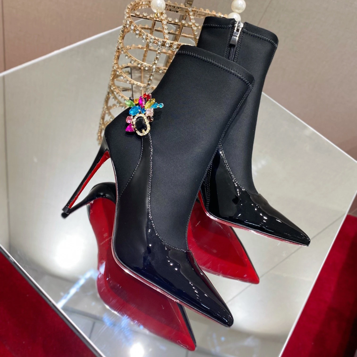 Top Quality Womens High Heels Luxury Fashion Ladies Crystal Glisten Red Soled Shoes Classic Retro Designer High Heel 1418HJ
Top Quality Womens High Heels Luxury Fashion Ladies Crystal Glisten Red Soled Shoes Classic Retro Designer High Heel 1418HJ