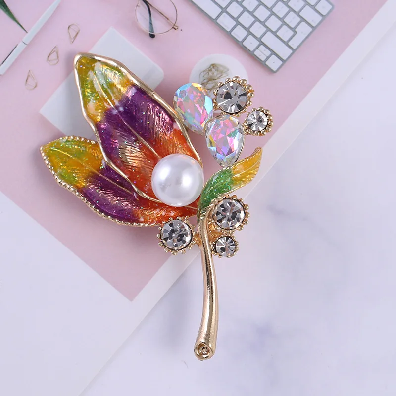 Oil drop color leaf brooch foreign trade rhinestone zircon brooch cartoon metal pearl brooch pin accessories
Oil drop color leaf brooch foreign trade rhinestone zircon brooch cartoon metal pearl brooch pin accessories