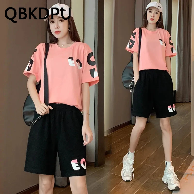 Pink WomenStreetwear Letter Printed Short Sleeve Baggy T-shirt and Casual Short Trousers Suit Deisgn Chic Elegant Two Piece Sets
Pink WomenStreetwear Letter Printed Short Sleeve Baggy T-shirt and Casual Short Trousers Suit Deisgn Chic Elegant Two Piece Sets
