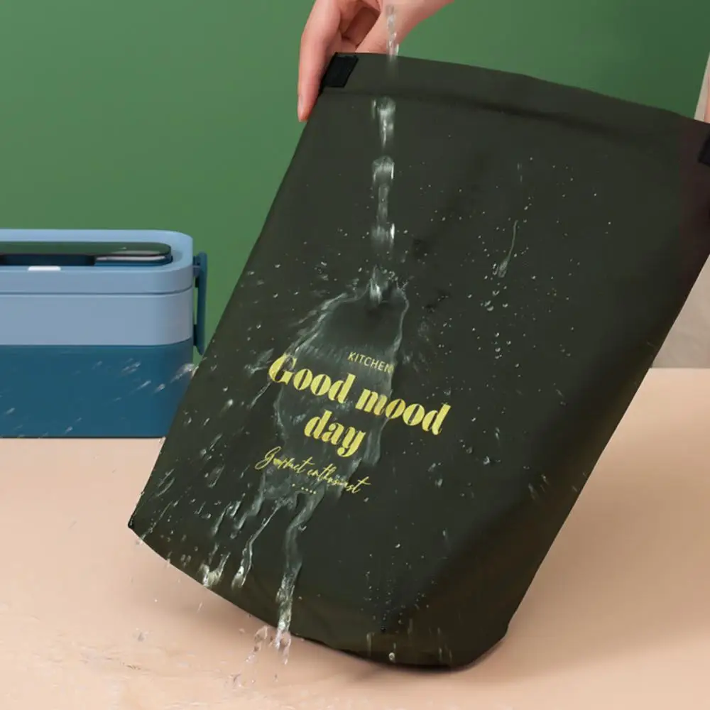 Simple Color Matching Lunch Box Insulation Bag Outdoor Waterproof Large Capacity Lunch Box Bag Exquisite And Small Portable
Simple Color Matching Lunch Box Insulation Bag Outdoor Waterproof Large Capacity Lunch Box Bag Exquisite And Small Portable