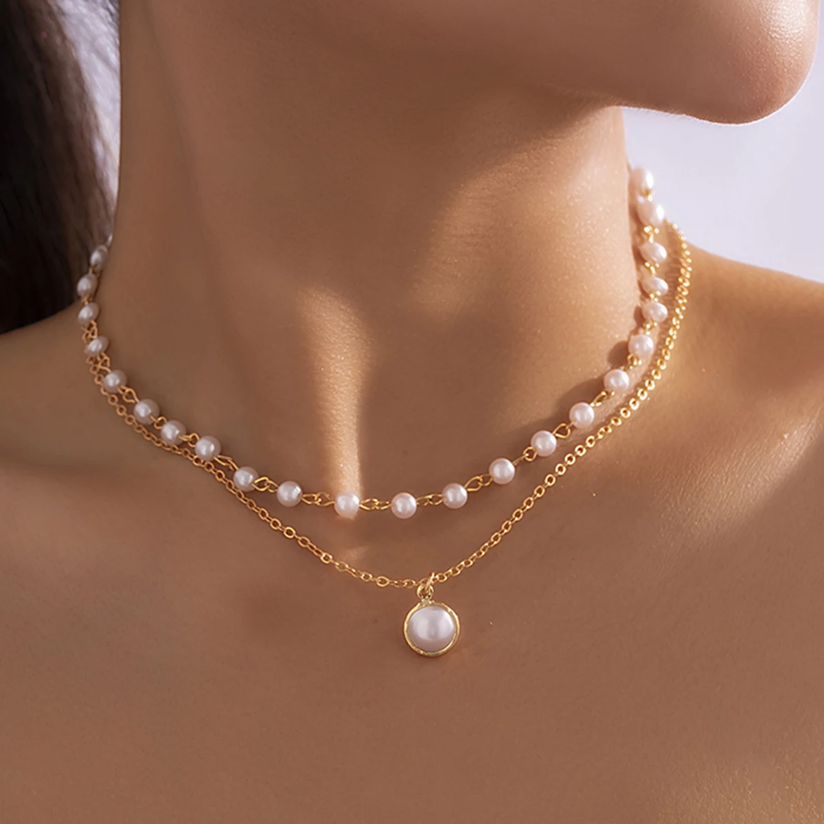 New Baroque Elegant Simulated Pearls Pendant Necklace For Women Exquisite Multi Layer Temperament Chain Choker Necklace Jewelry
New Baroque Elegant Simulated Pearls Pendant Necklace For Women Exquisite Multi Layer Temperament Chain Choker Necklace Jewelry