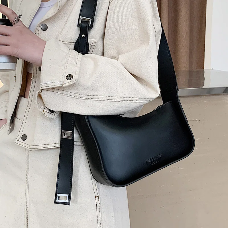 Simple Small Ladies Tote Bag Solid Color Leather Shoulder Crossbody Bags for Women 2021 Luxury Branded Female Handbags and Purse
Simple Small Ladies Tote Bag Solid Color Leather Shoulder Crossbody Bags for Women 2021 Luxury Branded Female Handbags and Purse