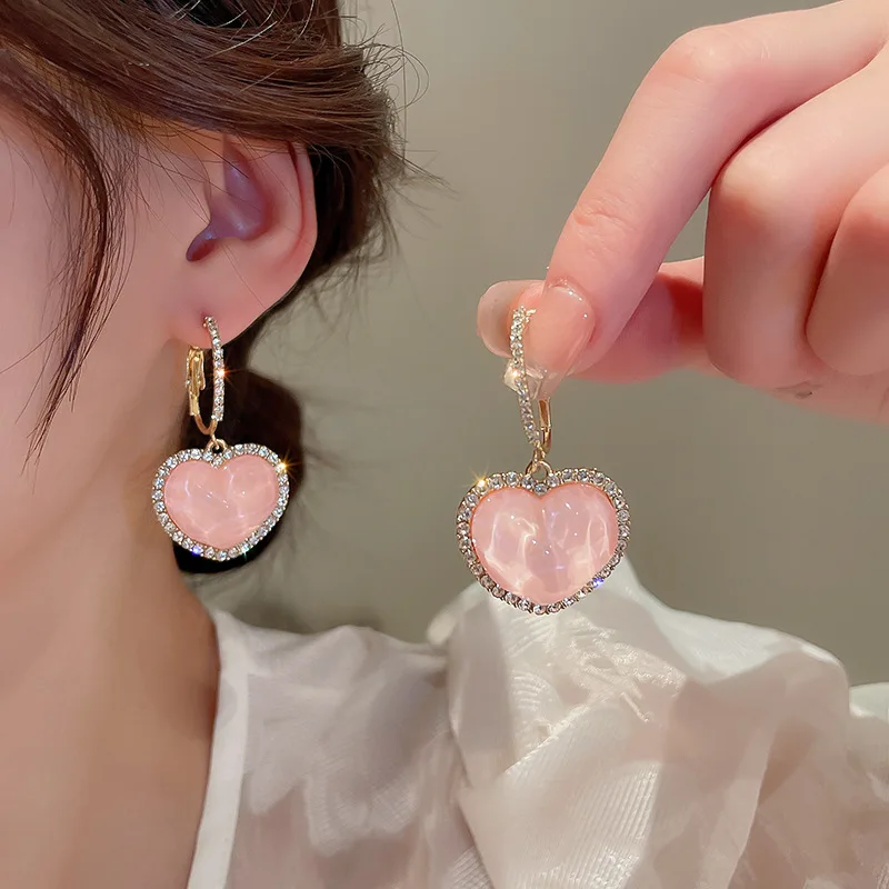 Новинка 2022, корейские блестящие серьги «любовь», милые темпераментные модные Универсальные серьги, Женские Ювелирные изделия
Новинка 2022, корейские блестящие серьги «любовь», милые темпераментные модные Универсальные серьги, Женские Ювелирные изделия