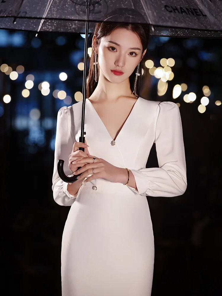 White Evening Dress Women 2023 New High Grade Light Luxury Small Group High End Temperament Celebrity Host Fishtail Long Dress 
White Evening Dress Women 2023 New High Grade Light Luxury Small Group High End Temperament Celebrity Host Fishtail Long Dress