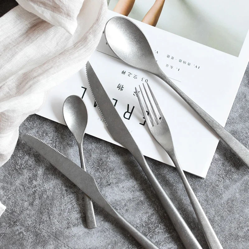 OIMG Stainless steel Dinnerware Knife Fork Spoon set Vintage old snowflake silver frosted Western tableware Steak knife
OIMG Stainless steel Dinnerware Knife Fork Spoon set Vintage old snowflake silver frosted Western tableware Steak knife