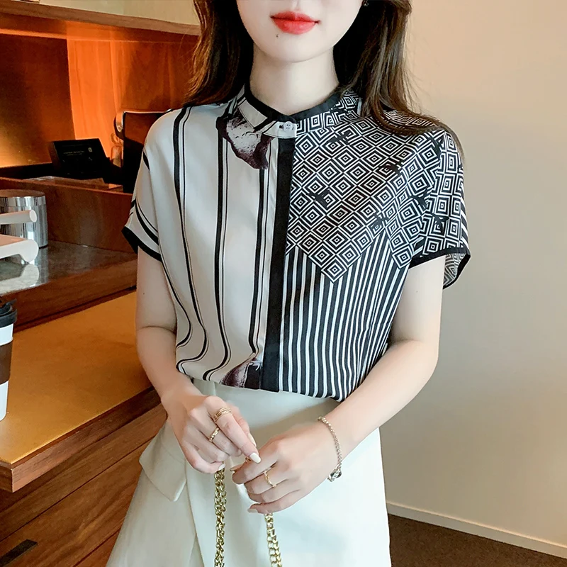 Summer New Design Women Shirts Striped Office Lady Satin Women Shirts Blouses Short Sleeve Korean Fashion Camisa Feminina
Summer New Design Women Shirts Striped Office Lady Satin Women Shirts Blouses Short Sleeve Korean Fashion Camisa Feminina