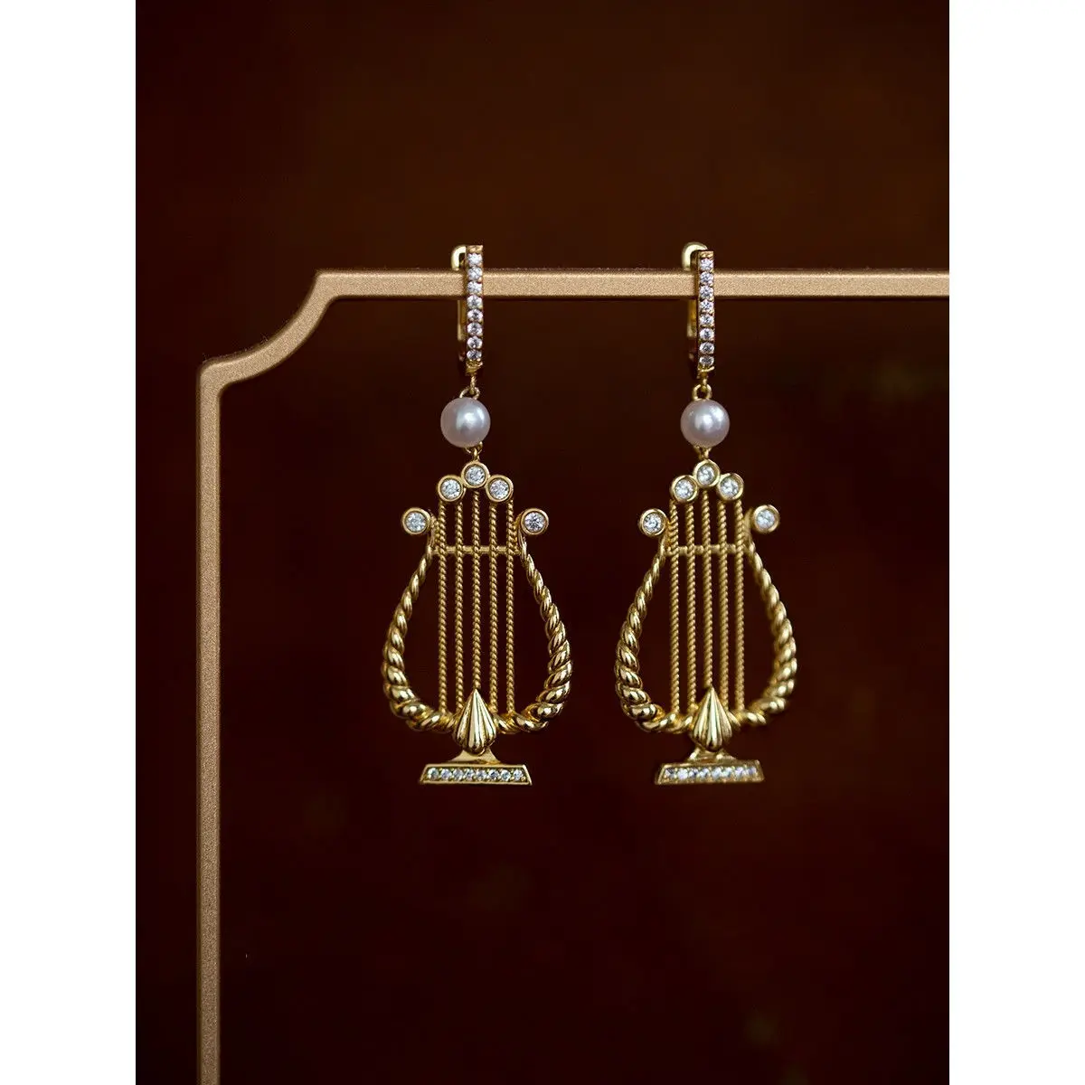 Stylish Vintage 14K 18K Gold Plated Harp Pearl Ear Drop Long Tassel Zircon Earring 2023 Hot Women Unique Italy Art Deco Jewelry 
Stylish Vintage 14K 18K Gold Plated Harp Pearl Ear Drop Long Tassel Zircon Earring 2023 Hot Women Unique Italy Art Deco Jewelry