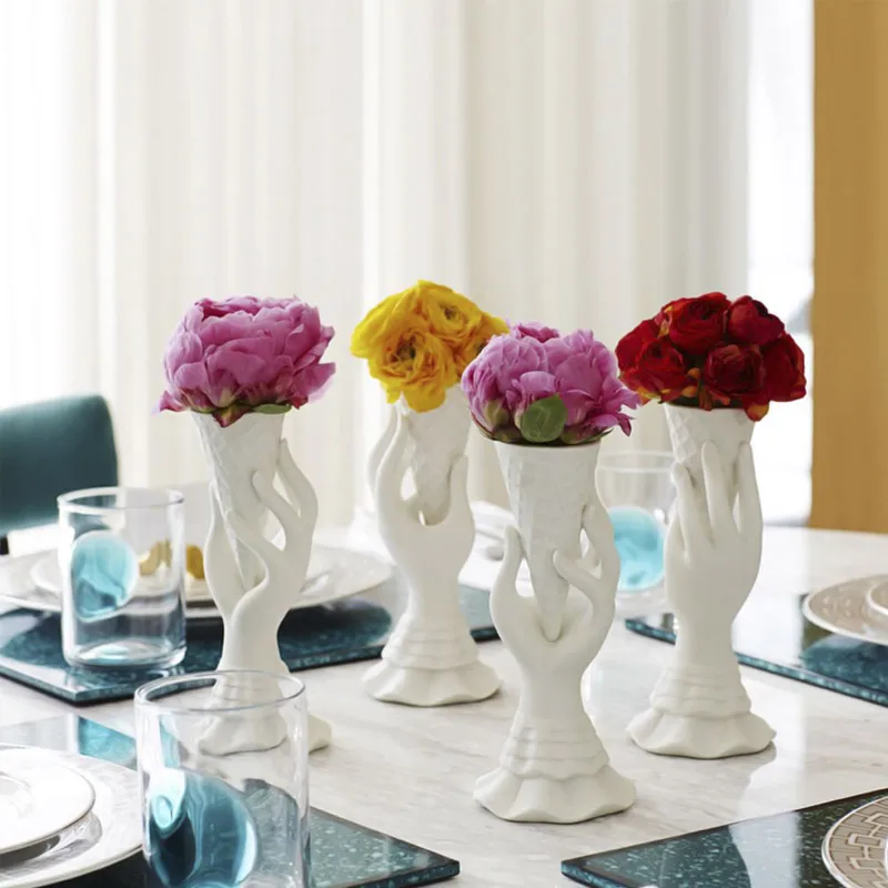 Holds Ice Cream Ceramic Cute Mini Vase Candle Holder Dining Table Decoration Storage Home Decoration Flower Vase Home Decor
Holds Ice Cream Ceramic Cute Mini Vase Candle Holder Dining Table Decoration Storage Home Decoration Flower Vase Home Decor
