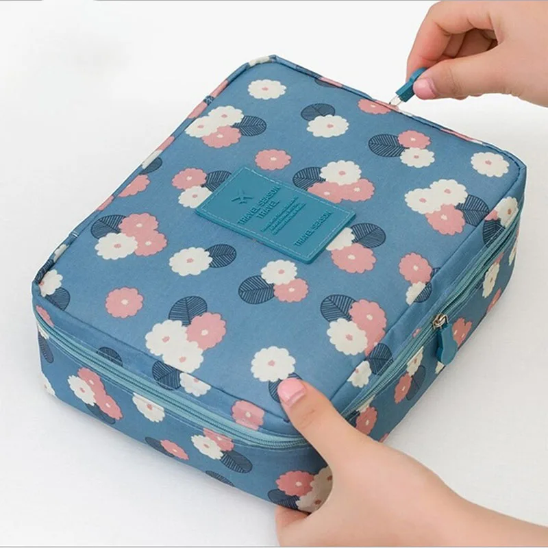 Travel Portable Cosmetic Bag with Multiple Layers of Storage Large Capacity Oxford Cloth Waterproof Makeup Cases Pouch for Women
Travel Portable Cosmetic Bag with Multiple Layers of Storage Large Capacity Oxford Cloth Waterproof Makeup Cases Pouch for Women