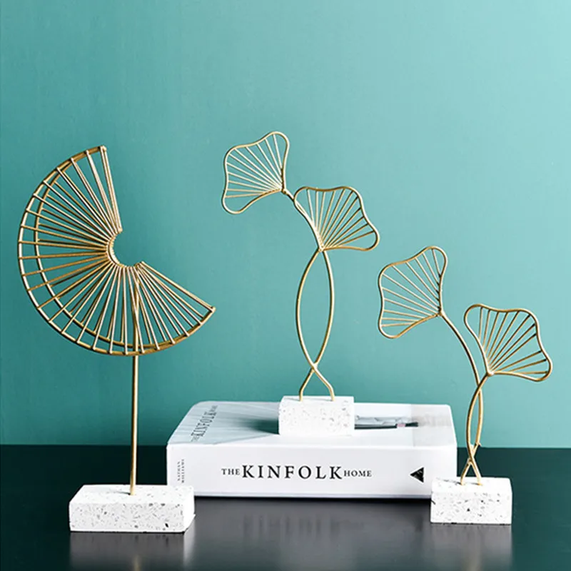 Nordic Golden Ginkgo Leaf Metal Ornaments Wrought Iron Plant with Base Wine Cabinet Porch Desktop Decoration Crafts Home Decor
Nordic Golden Ginkgo Leaf Metal Ornaments Wrought Iron Plant with Base Wine Cabinet Porch Desktop Decoration Crafts Home Decor