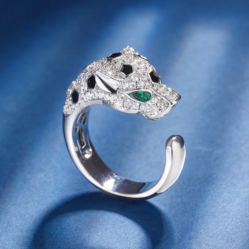 2023 New Retro Adjustable Ring Leopard Green Crystal Eye Male and Female Couples Wedding Anniversary Gift Jewelry Luxury
2023 New Retro Adjustable Ring Leopard Green Crystal Eye Male and Female Couples Wedding Anniversary Gift Jewelry Luxury
