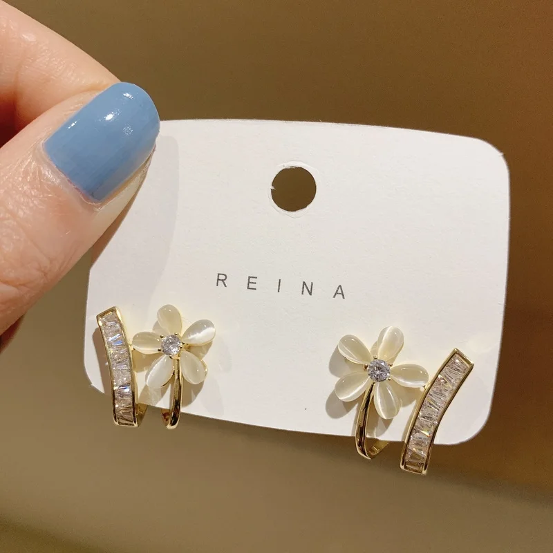 2022 New Arrival Stud Earrings Fashion Women Classic Spring Summer Flower Pearl Cute Elegant Female Trendy Jewelry Gift
2022 New Arrival Stud Earrings Fashion Women Classic Spring Summer Flower Pearl Cute Elegant Female Trendy Jewelry Gift